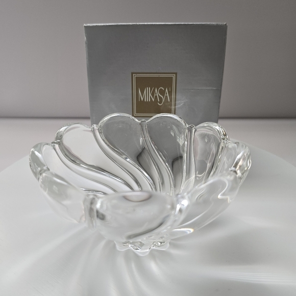 ⭐️40% Off⭐️ Set of 4 Peppermint Frost Crystal Bowls - Picture 1 of 9